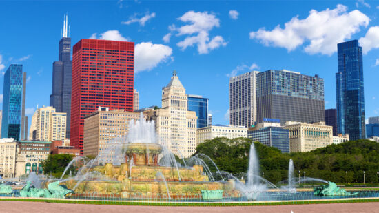 Chicago,Skyline,Panorama,With,Buckingham,Fountain,,United,States